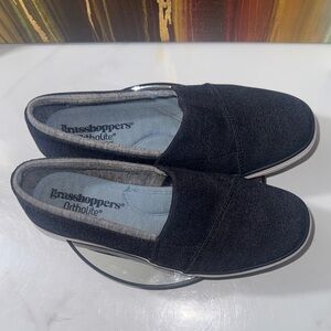 Grasshoppers Women's Navy Denim Siesta Slip-on Fashion Sneaker -Size 6M